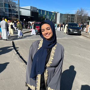 Meet your Posher, Nour